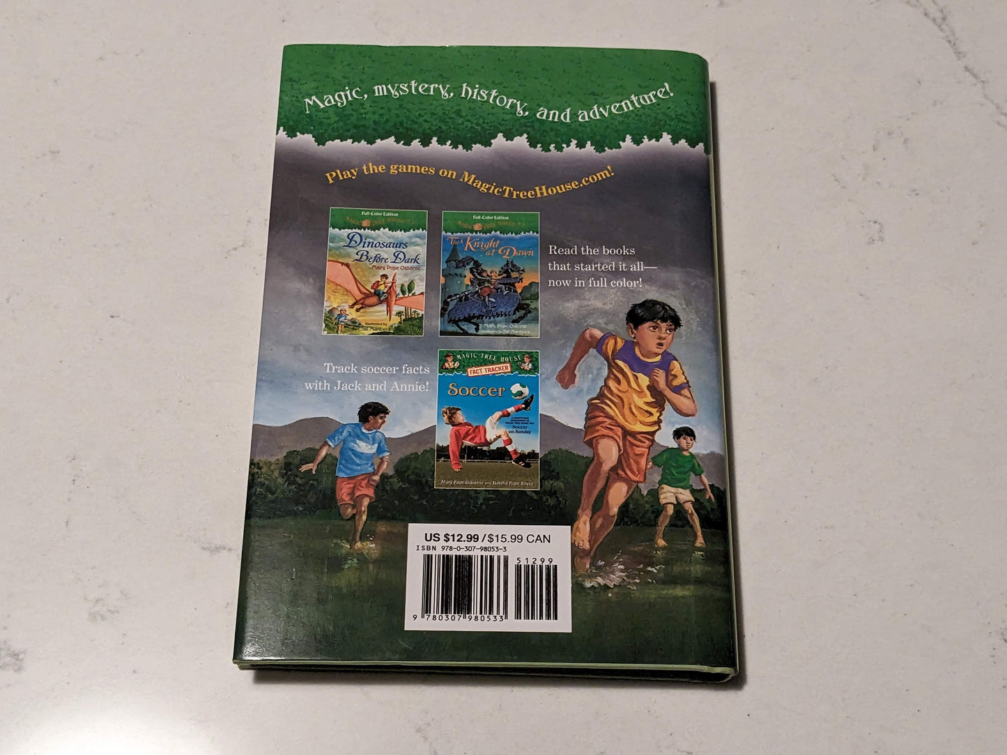 Soccer on a Sunday (Magic Treehouse #52: A Merlin Mission) by Mary Pope Osborne - Hardcover