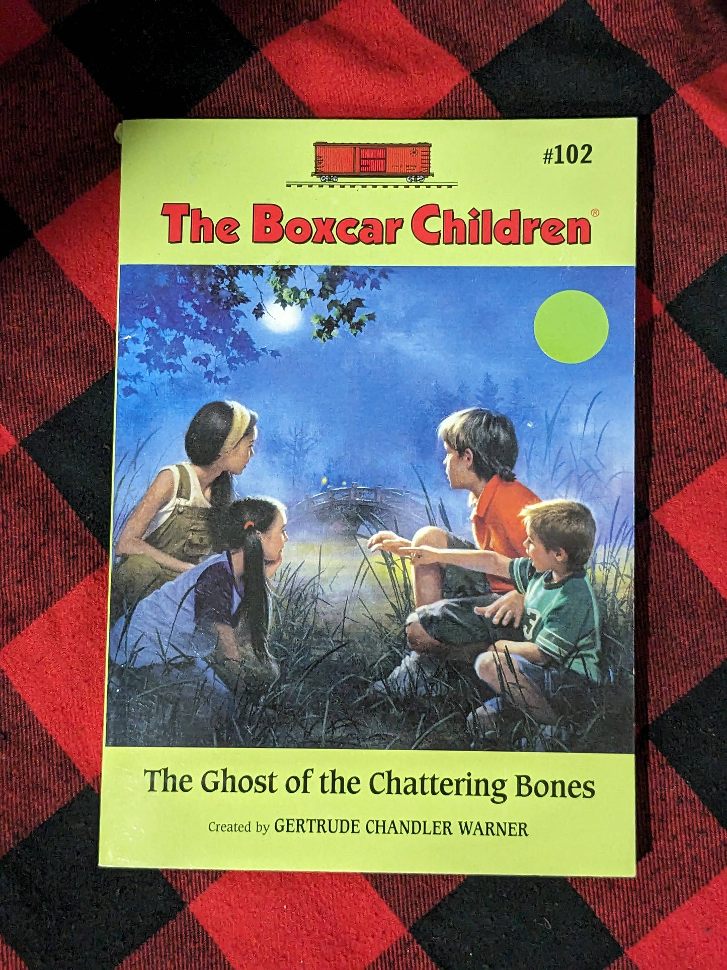 Ghost of the Chattering Bones (Boxcar Children #102) by Gertrude Chandler Warner