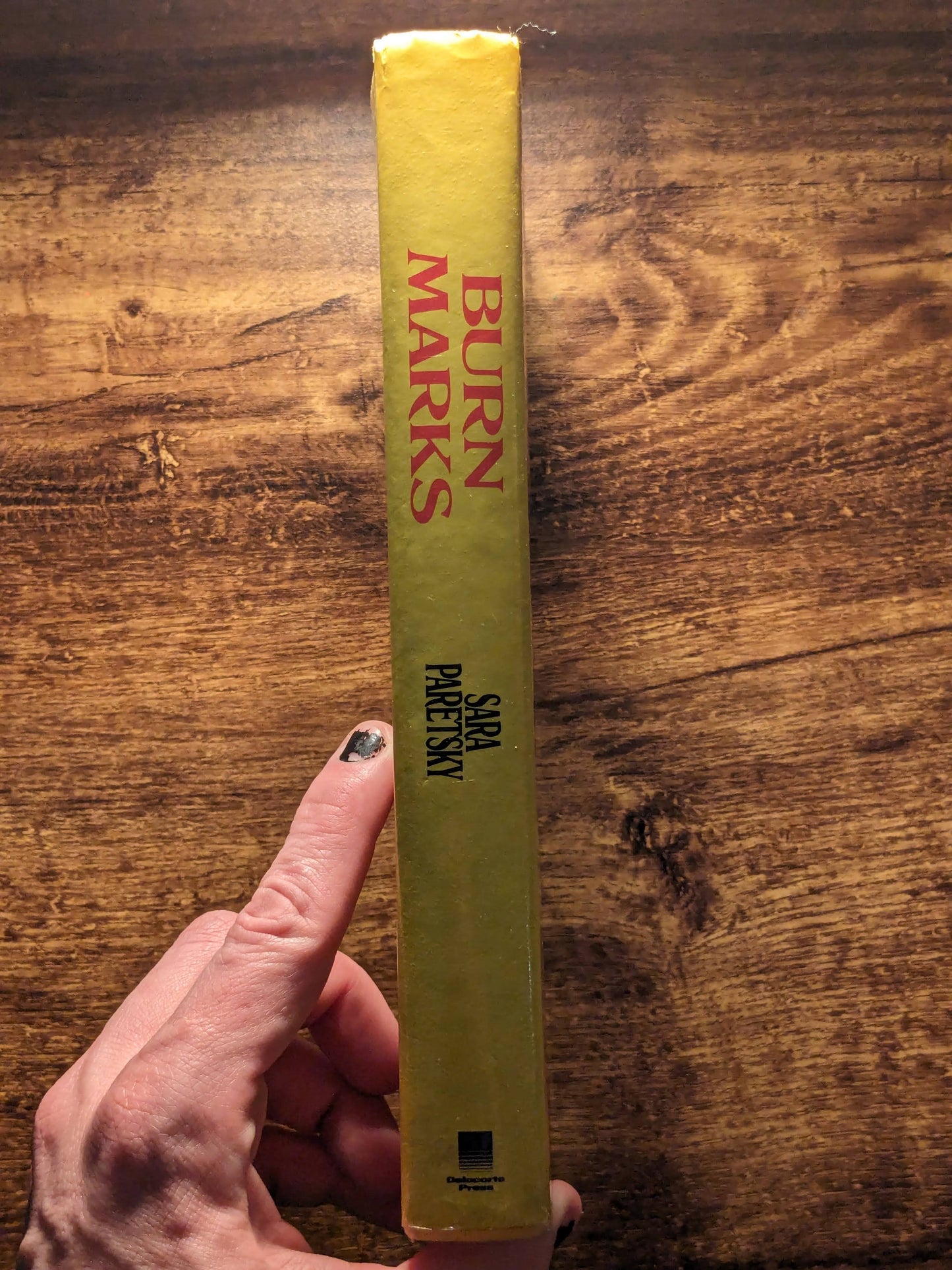 Burn Marks (A V.I. Warshawski Mystery) by Sara Paretsky - Vintage Hardcover