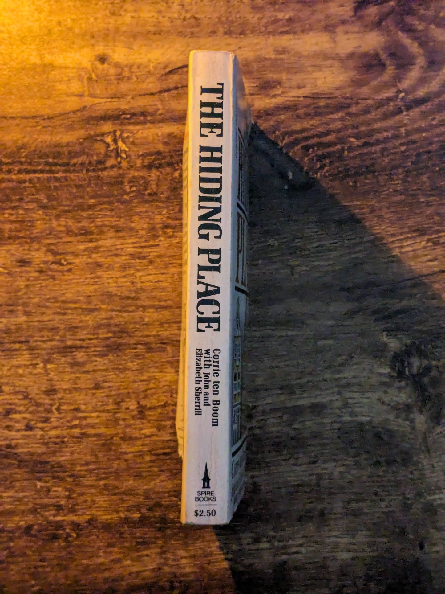 Hiding Place, The (Vintage Paperback) by Corrie Ten Boom - 1971