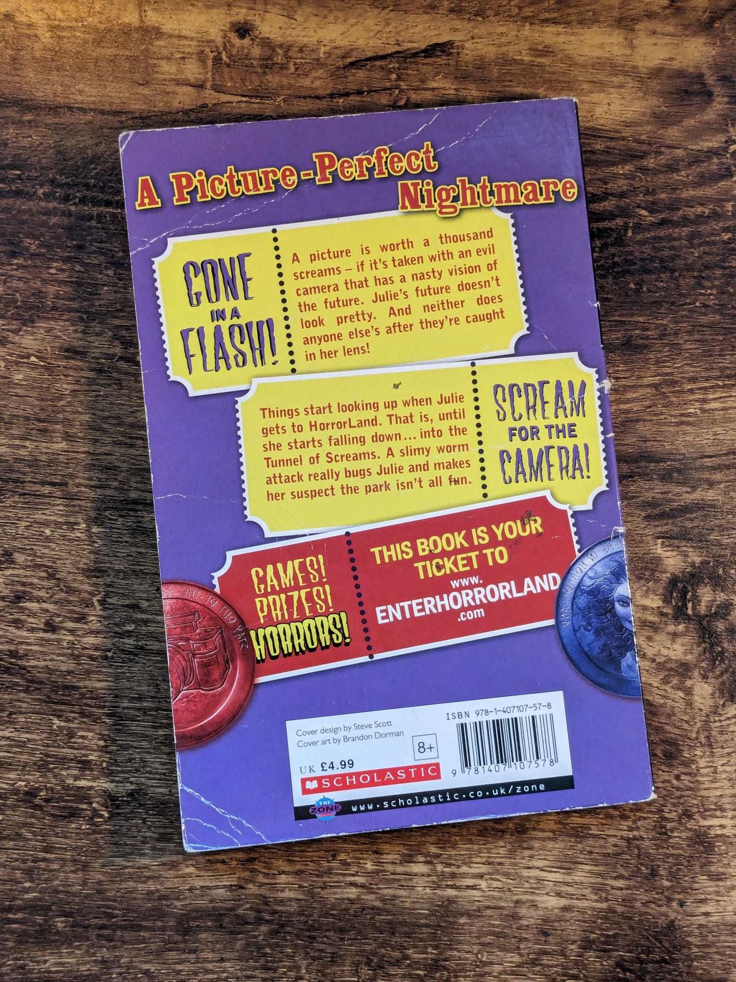 Say Cheese and Die - Screaming! (Goosebumps Horrorland #8) by R.L. Stine - Paperback