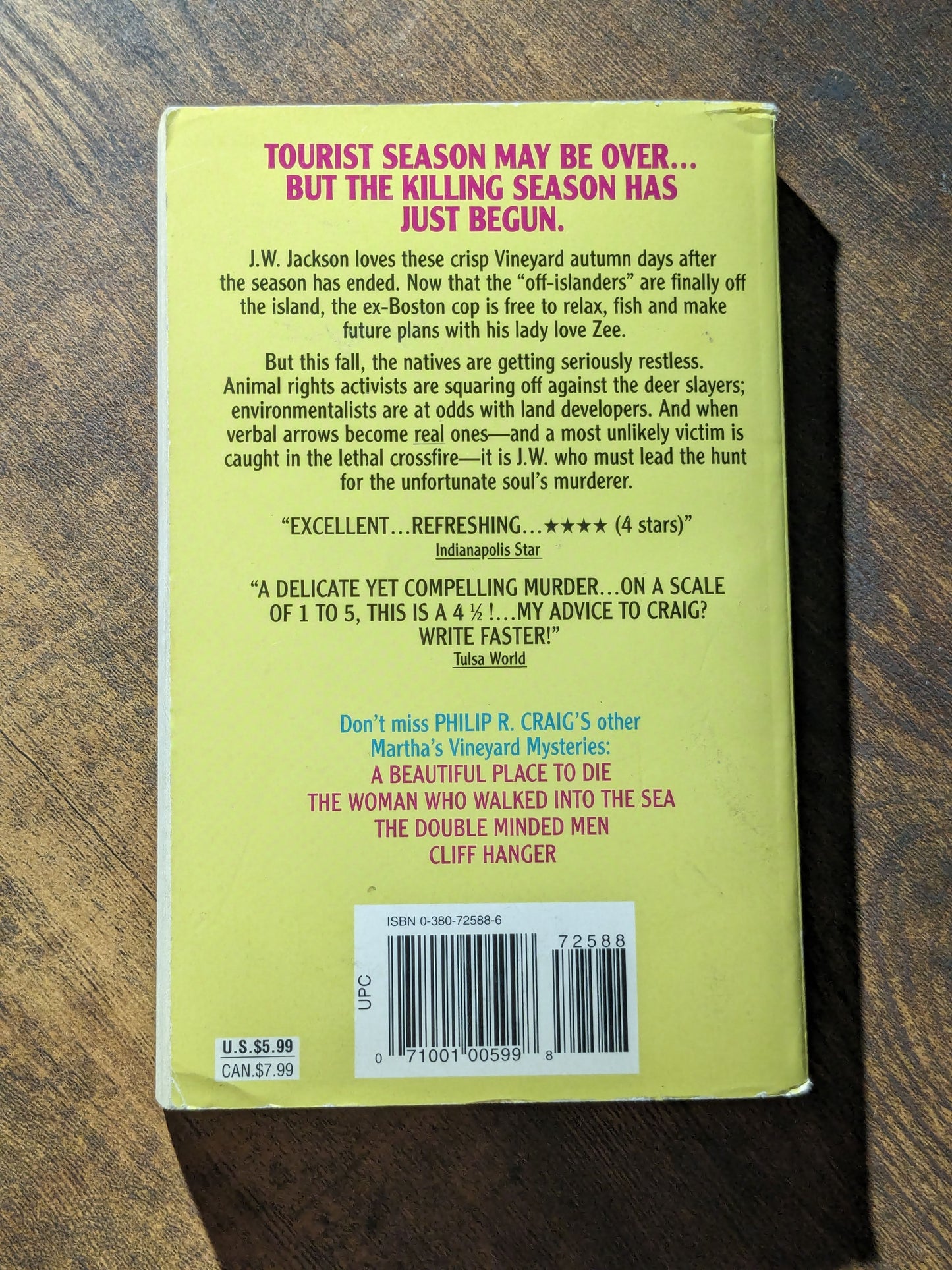 Off Season (Martha's Vineyard Mysteries) by Philip R. Craig - Vintage Paperback