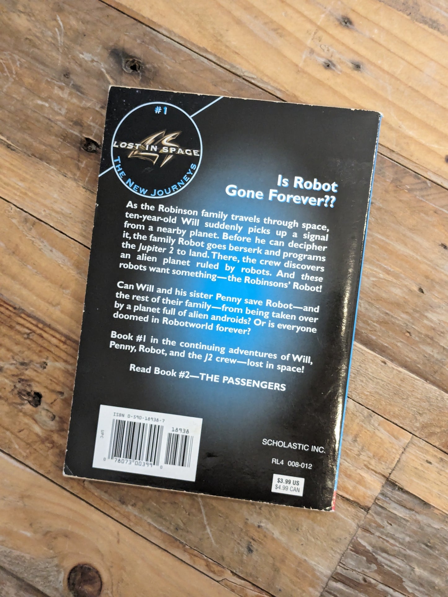 Robotworld (Lost in Space: The New Journeys #1) by J.J. Gardner