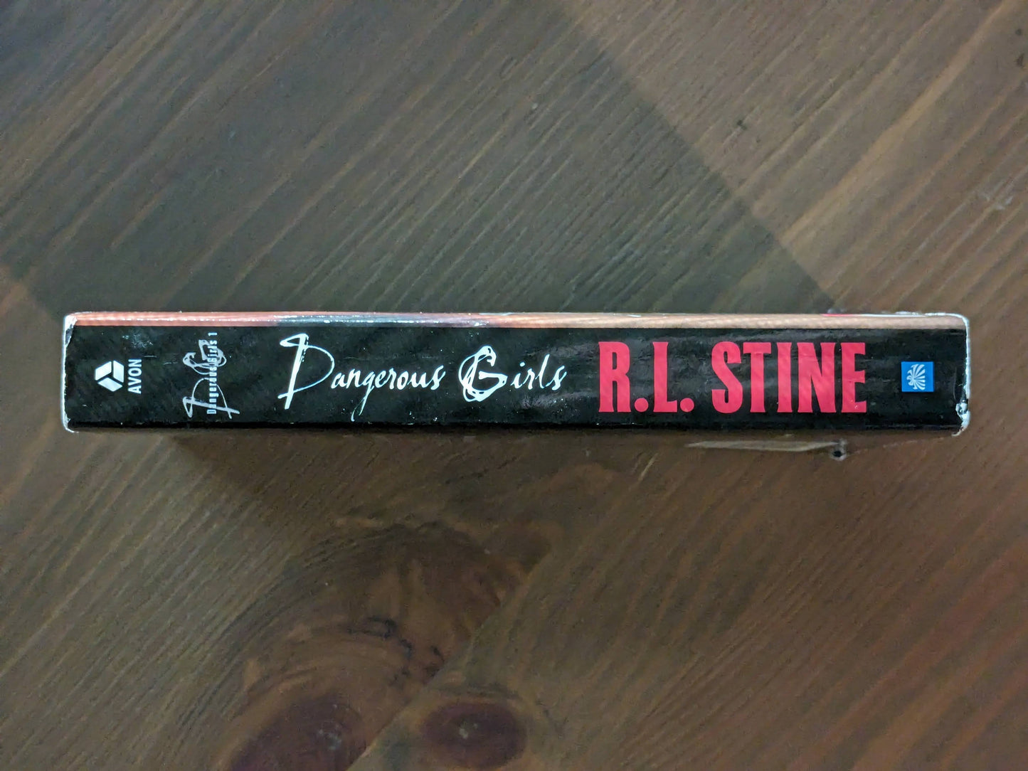 Dangerous Girls (Vintage Paperback) by R.L. Stine