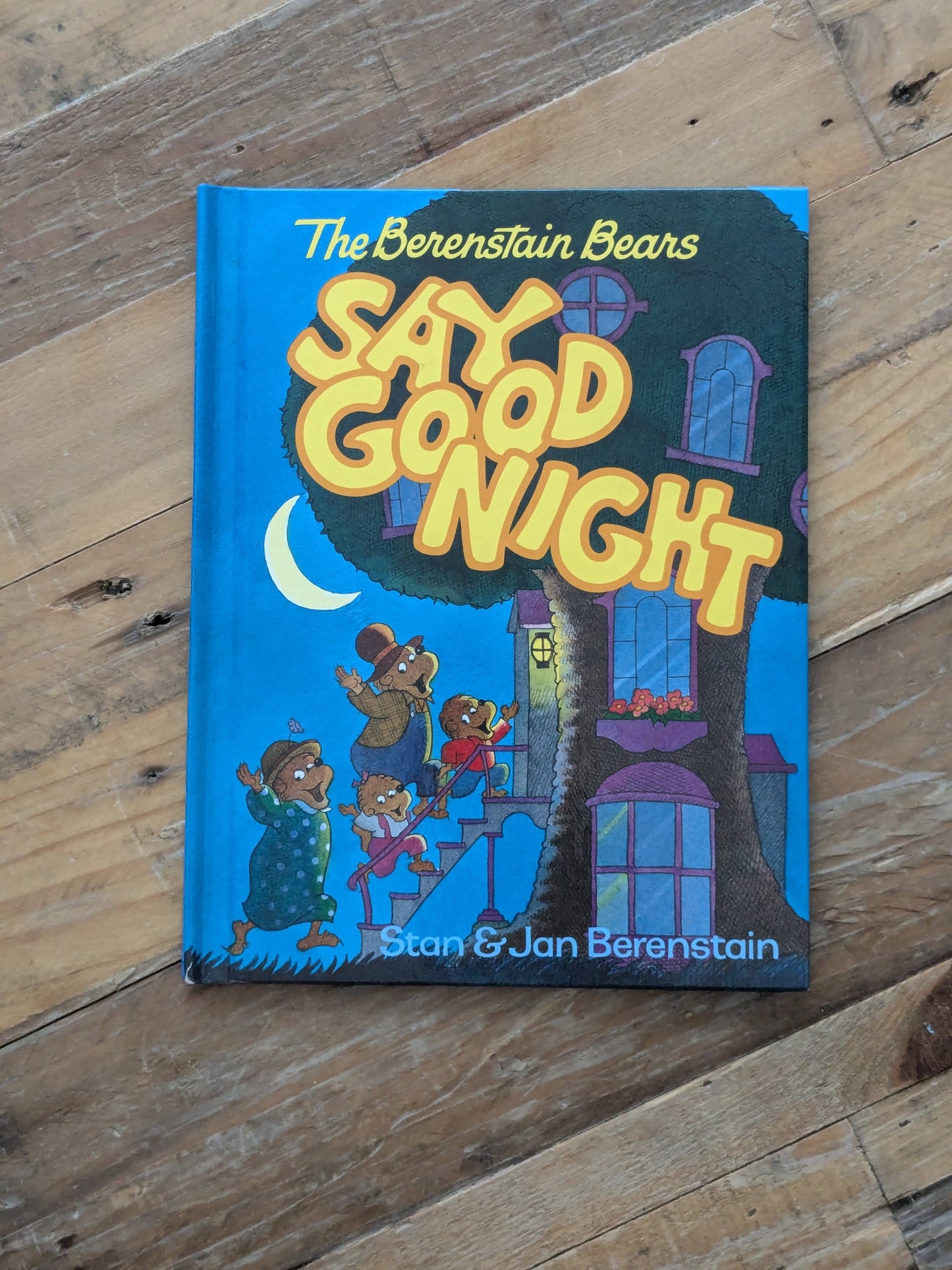 Berenstain Bears Say Goodnight, The (Vintage Hardcover) by Stan & Jan Berenstain