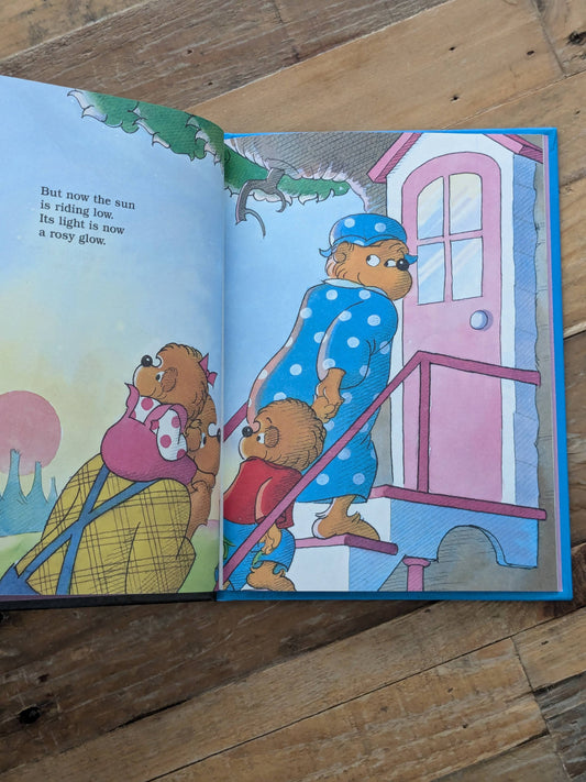 Berenstain Bears Say Goodnight, The (Vintage Hardcover) by Stan & Jan Berenstain