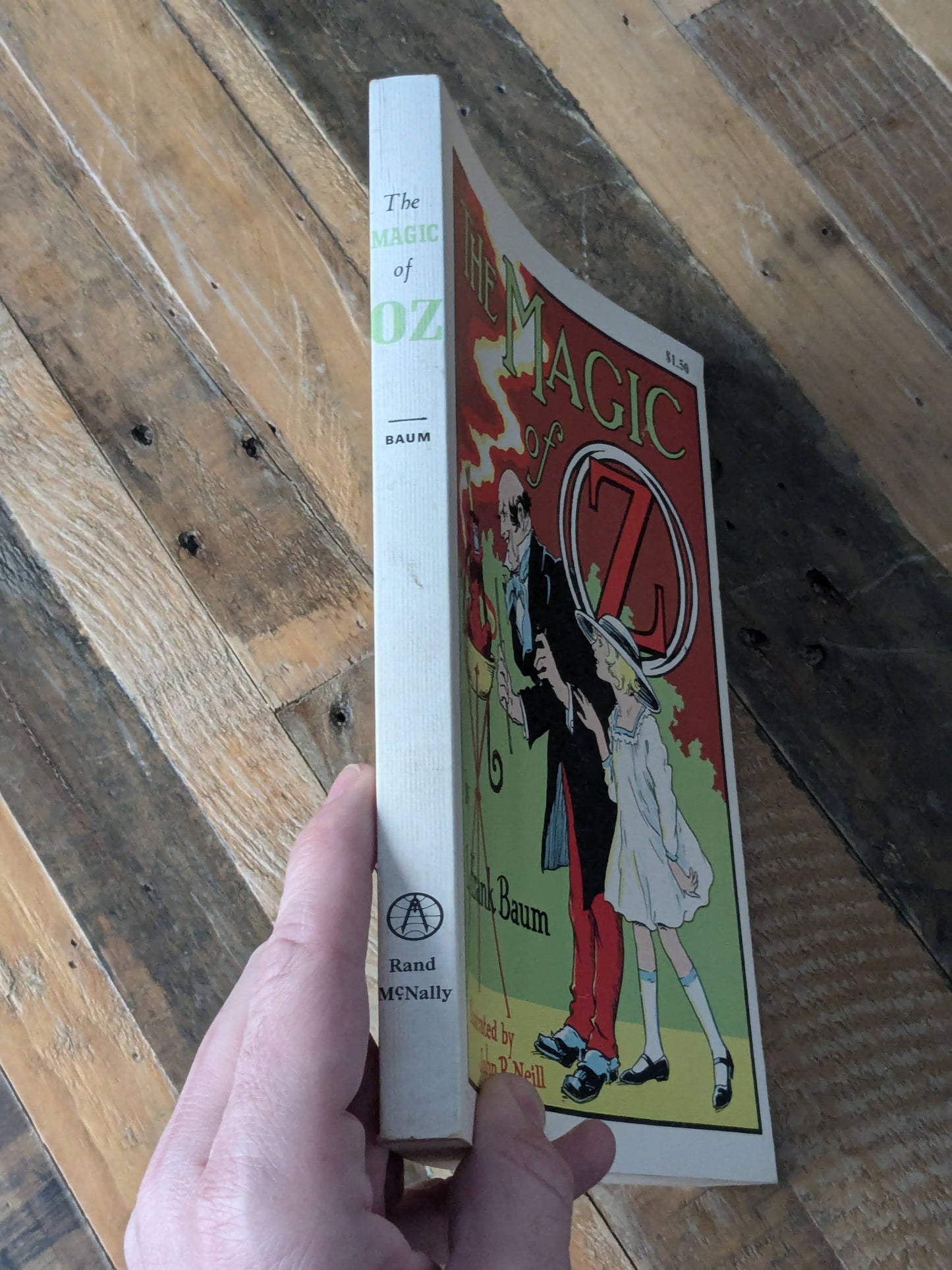 Magic of Oz, The (Wizard of Oz #13) by L. Frank Baum - Vintage Paperback