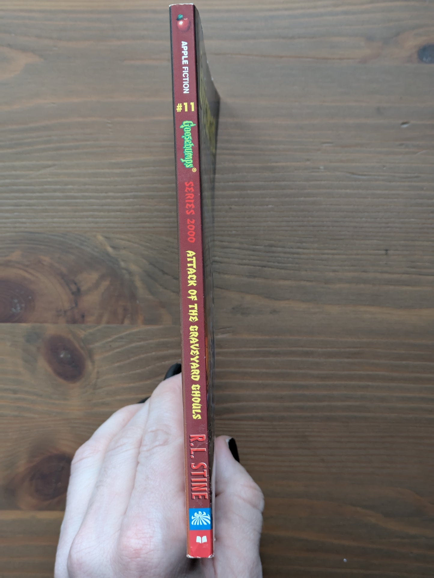 Attack of the Graveyard Ghouls (Goosebumps Series 2000 #11) by R.L. Stine