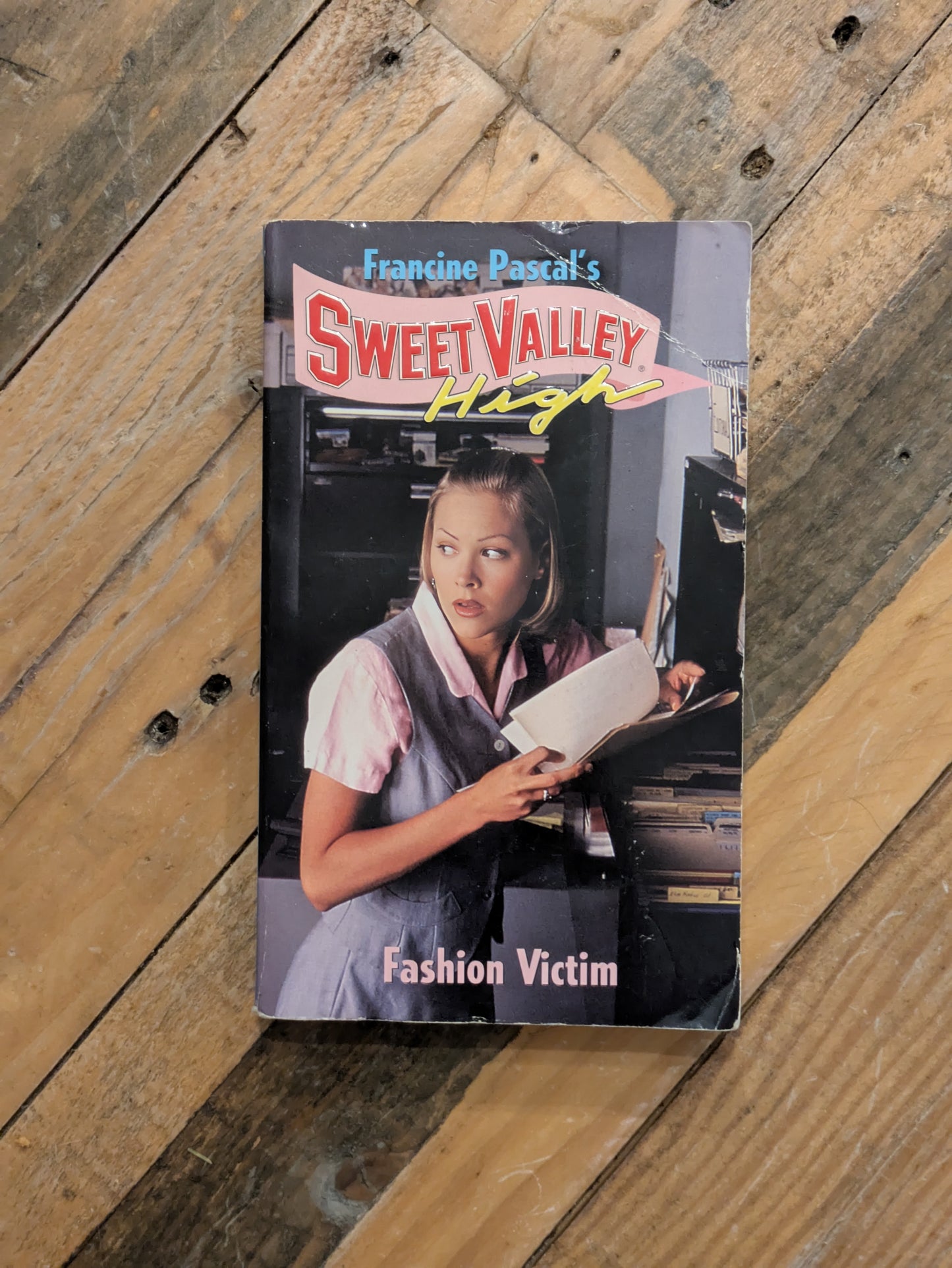 Fashion Victim (Sweet Valley High #131) by Kate William, Francine Pascal