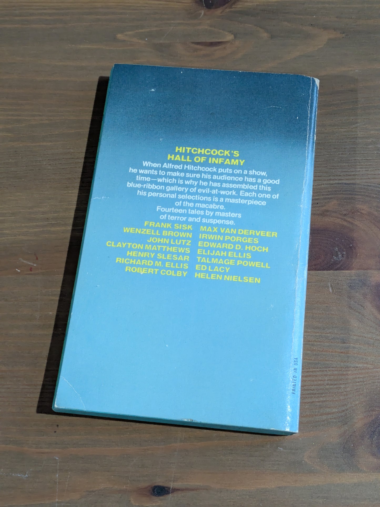 Rogues' Gallery (Alfred Hitchcock Presents) Vintage Paperback Anthology