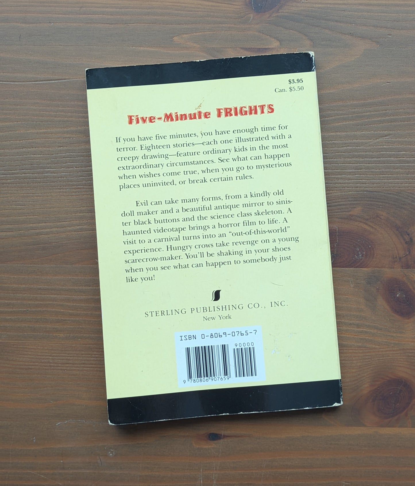 Five-Minute Frights (Vintage Paperback) by William A. Walker Jr.