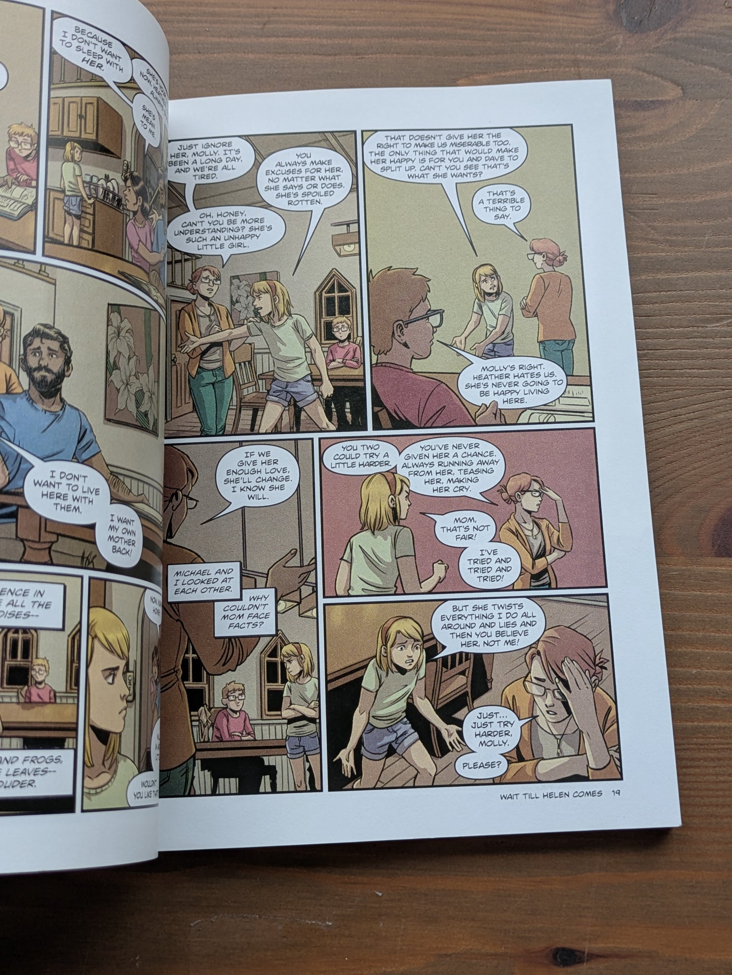 Wait Till Helen Comes: A Ghost Story (Graphic Novel)