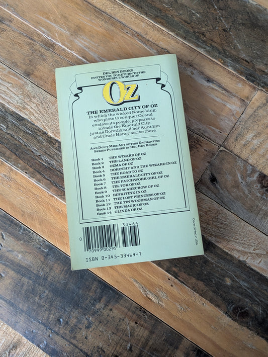 Emerald City of Oz, The (Wizard of Oz #6) by L. Frank Baum - Vintage Paperback