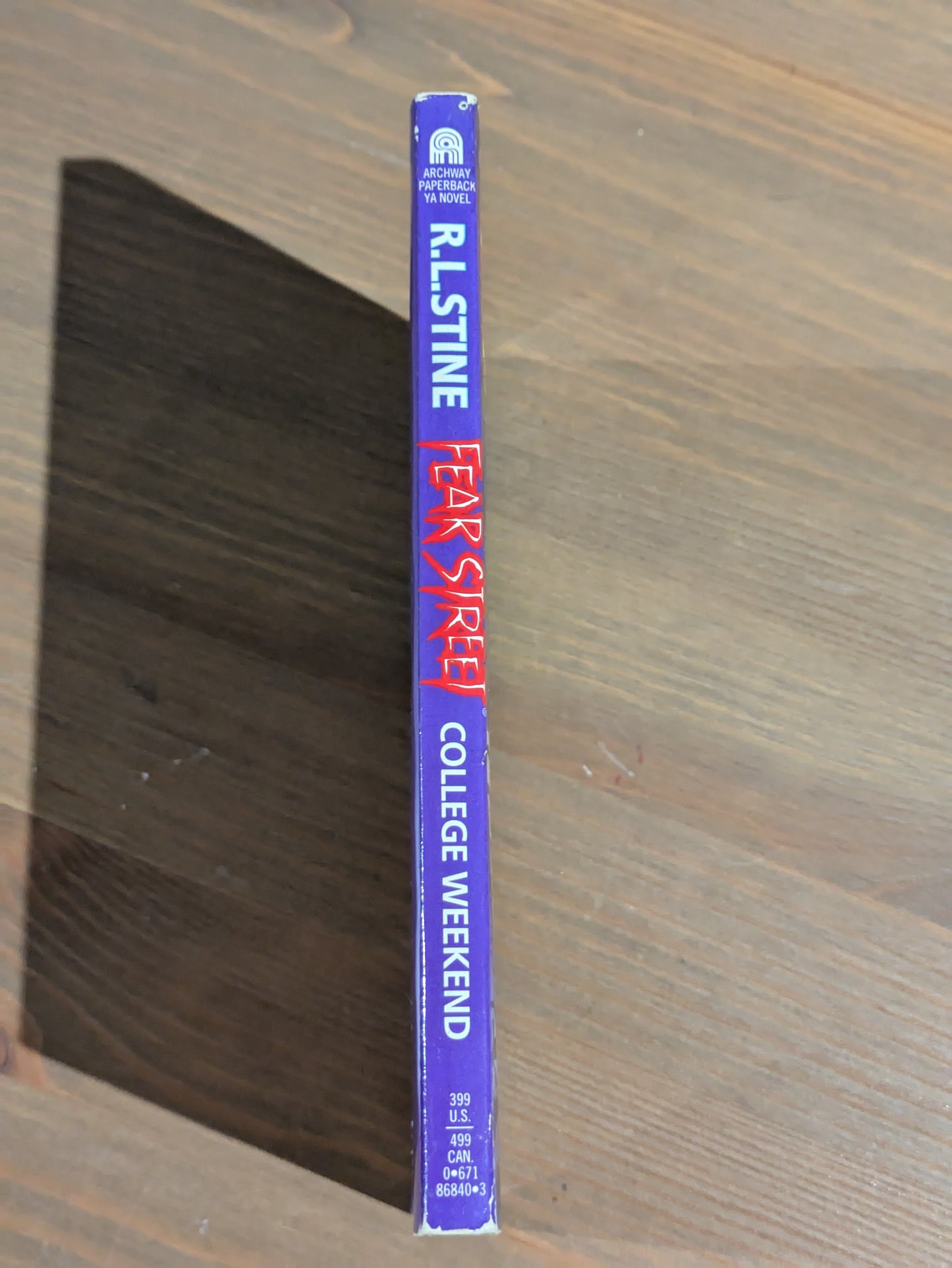 College Weekend (Fear Street #32) by R.L. Stine - Vintage Paperback