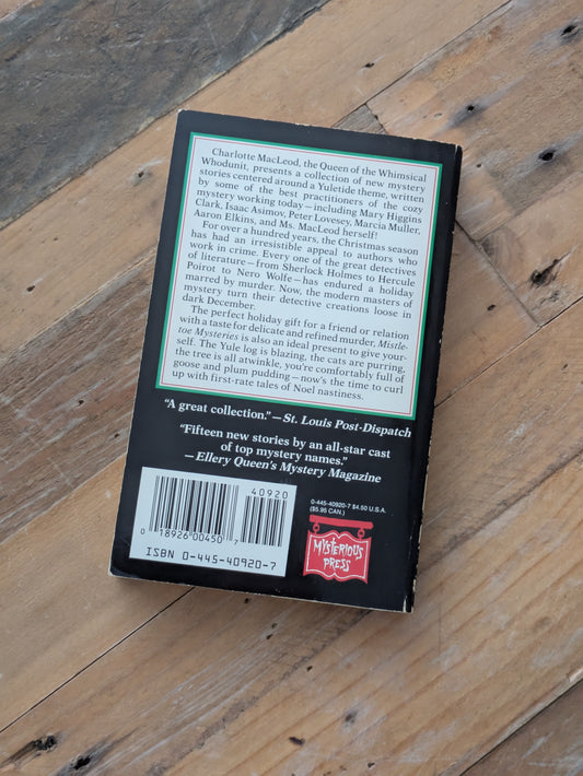 Mistletoe Mysteries: Tales of Yuletide Murder (Vintage Paperback) by Charlotte MacLeod