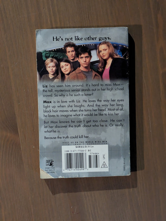 Outsider, The (Roswell High #1) by Melinda Metz - Vintage Paperback