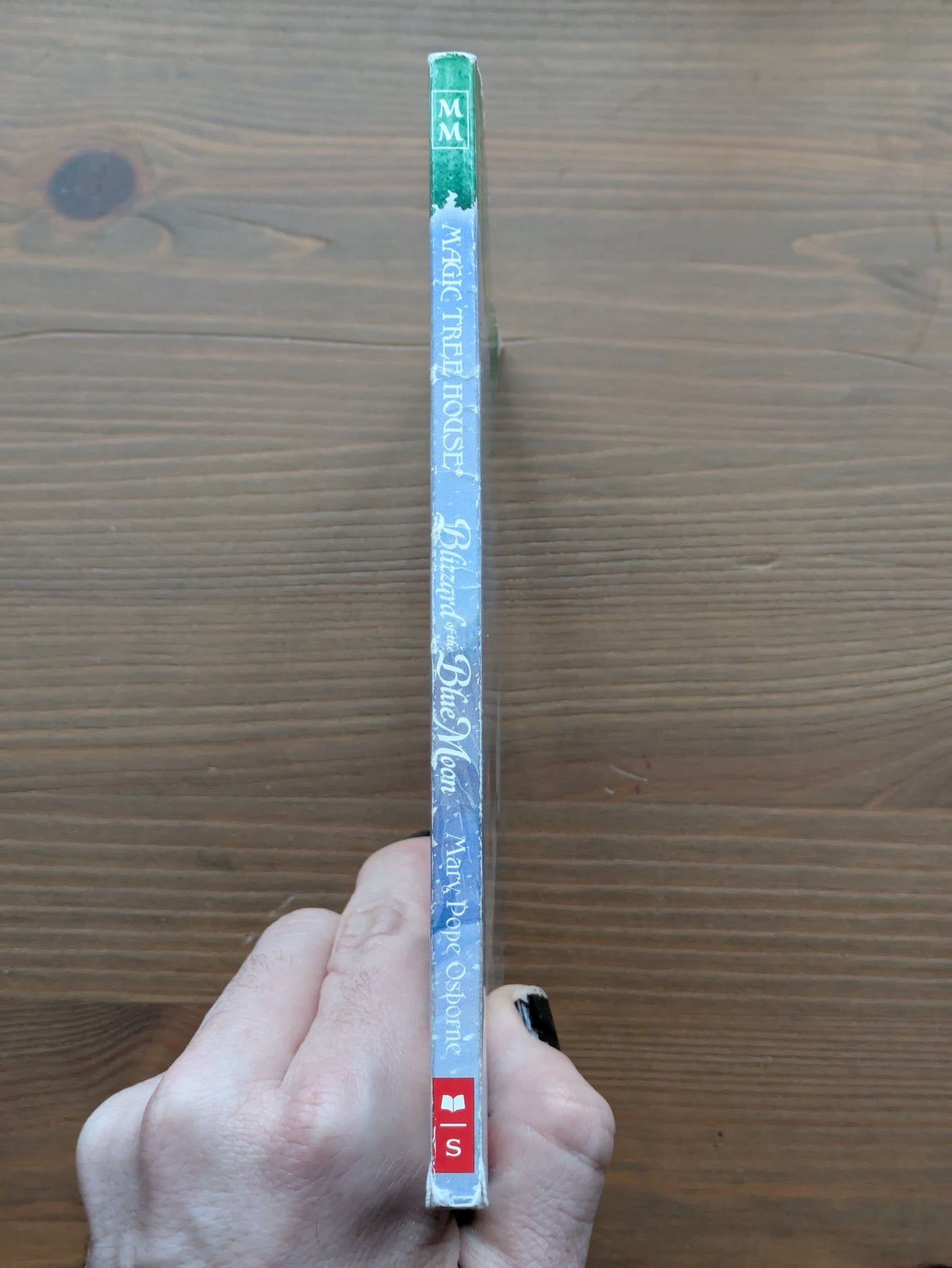 Blizzard of the Blue Moon (Magic Tree House: A Merlin Mission) by Mary Pope Osborne