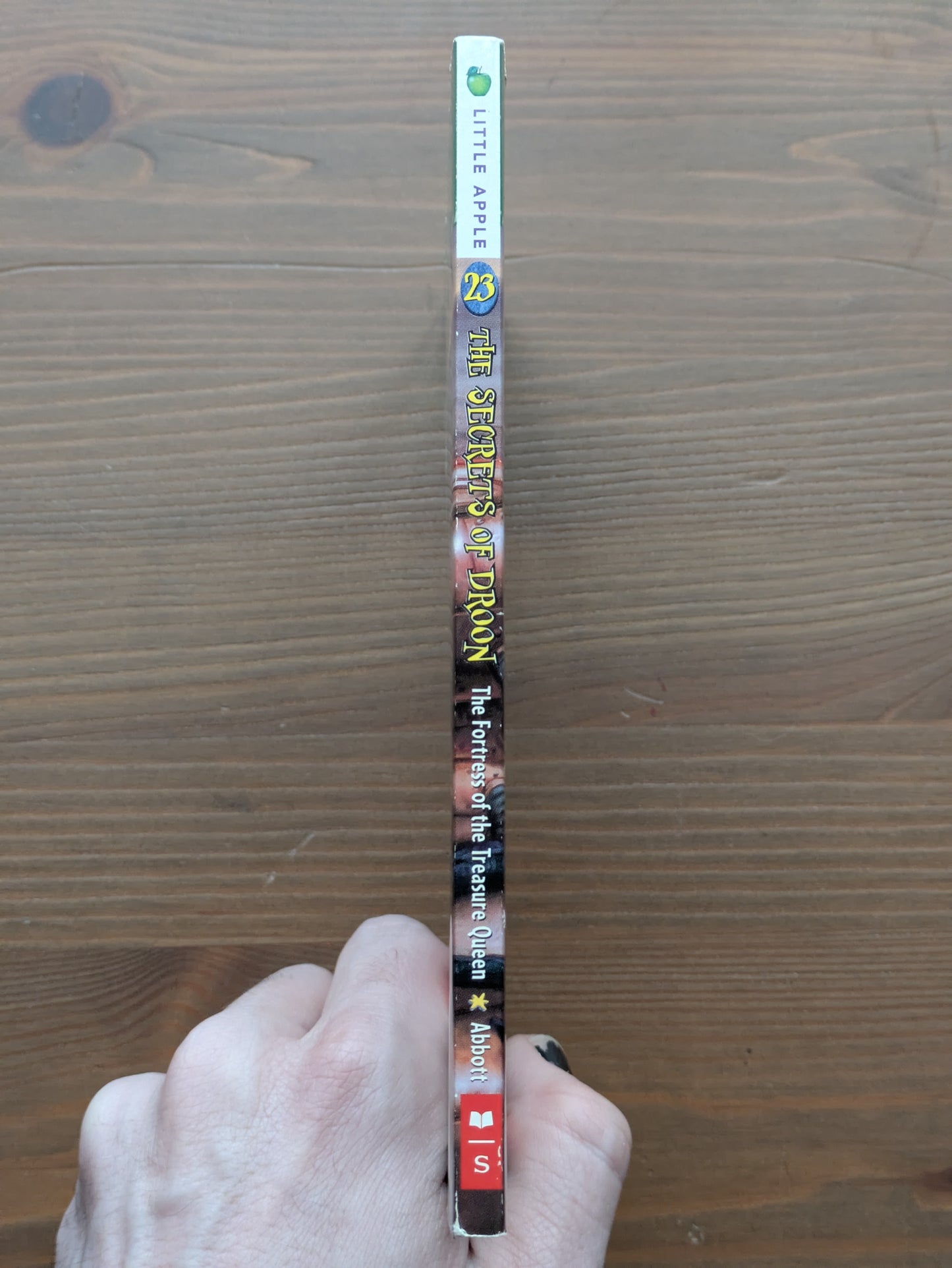 Fortress of the Treasure Queen, The (The Secrets of Droon #23) by Tony Abbott - Paperback