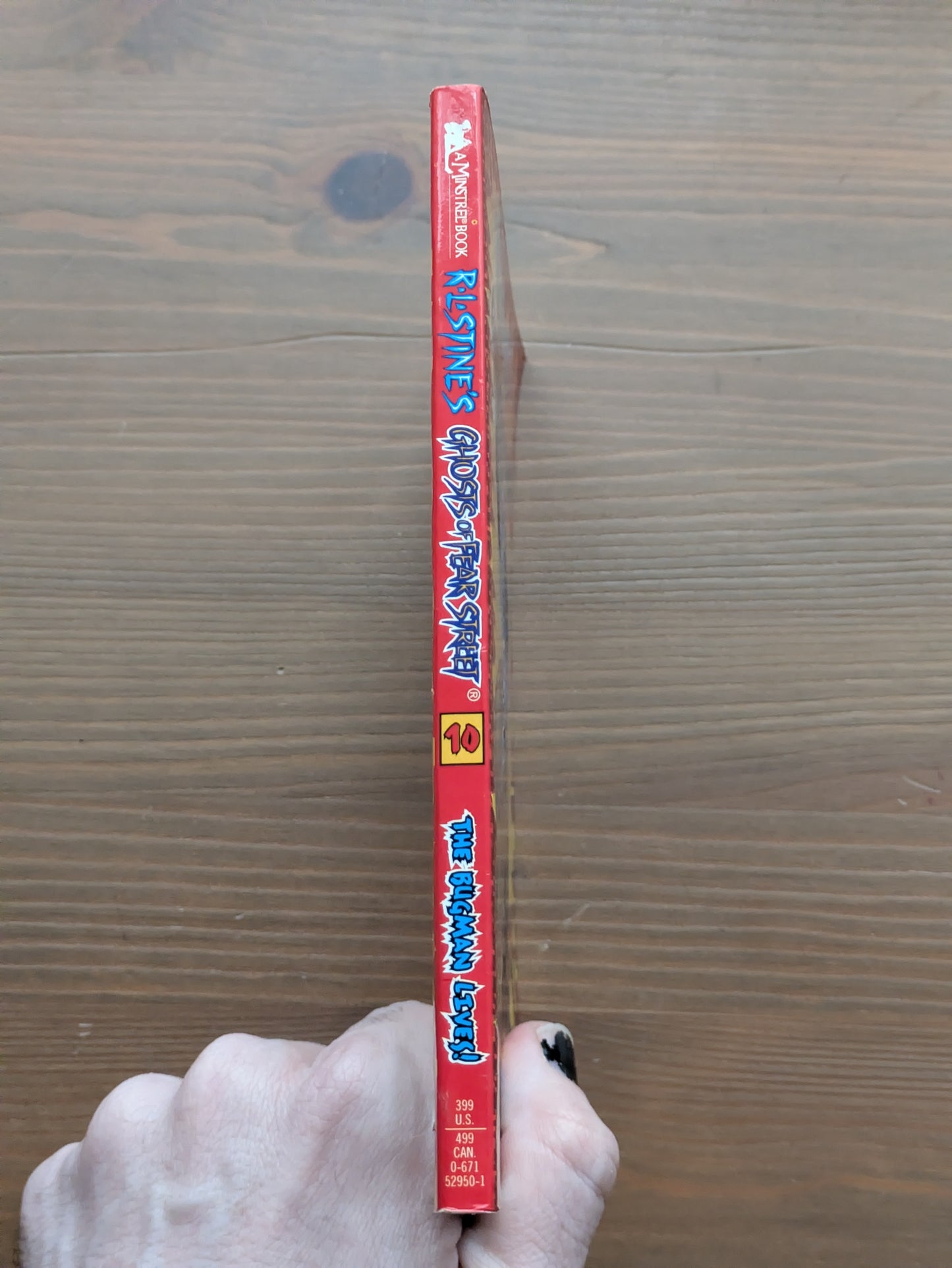 Bugman Lives, The (Ghosts of Fear Street #10) by R.L. Stine - Vintage Paperback