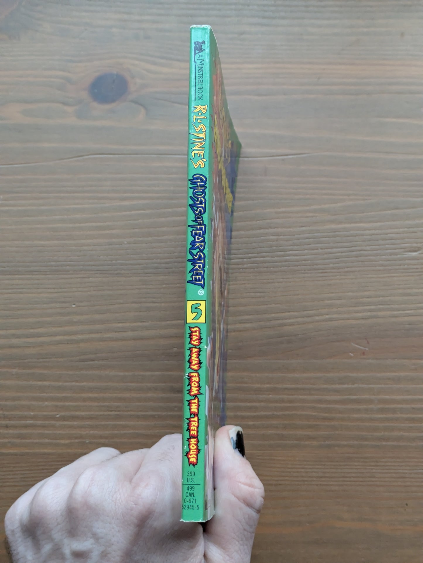 Stay Away from the Treehouse (Ghosts of Fear Street #5) by R.L. Stine - Vintage Paperback