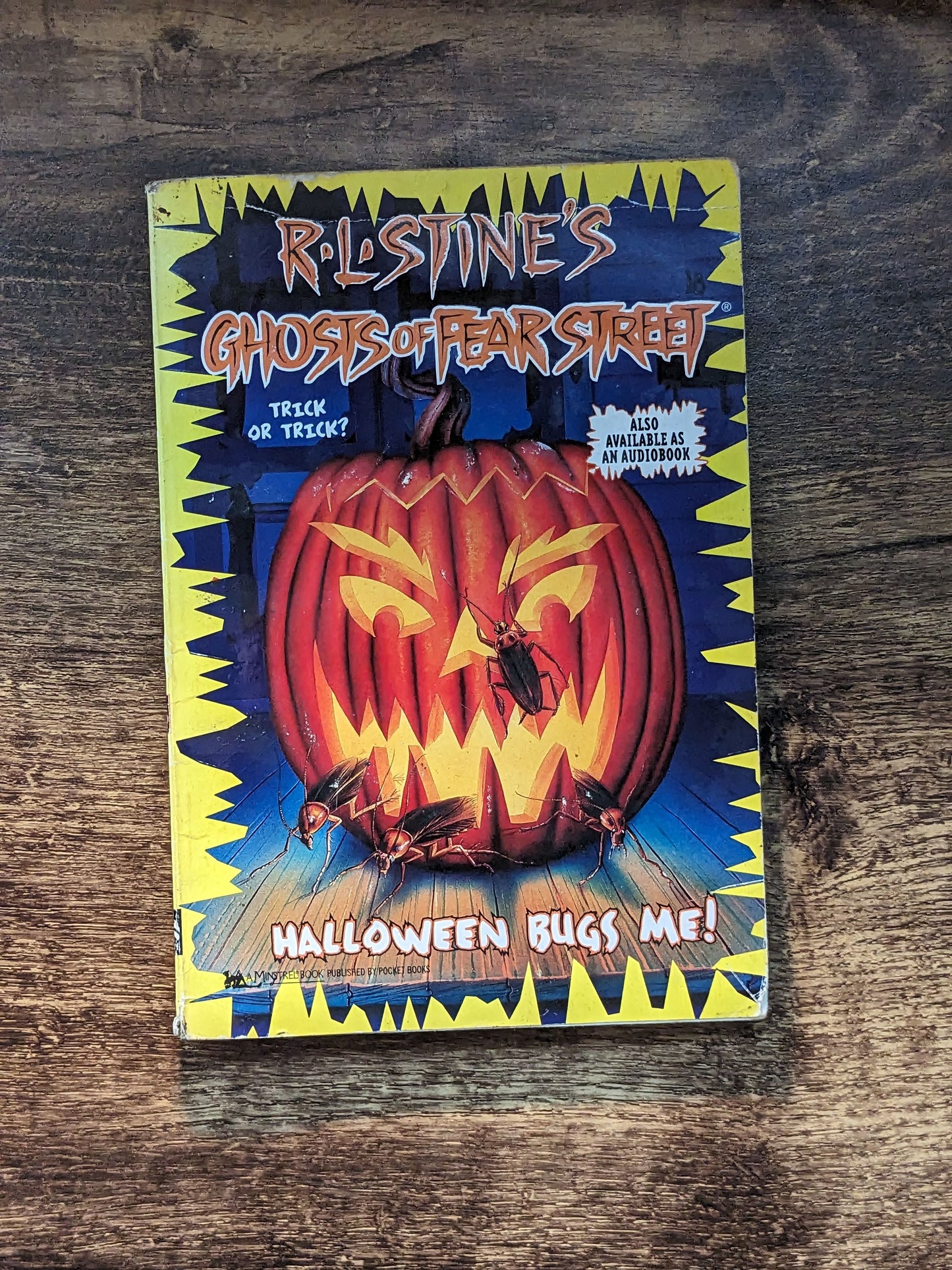 Halloween Bugs Me (Ghosts of Fear Street #25) R.L. Stine - Asylum Books