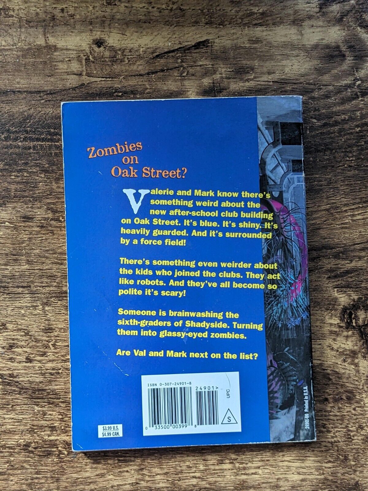 I Was A Sixth-Grade Zombie (Ghosts Of Fear Street #30) by R. L. Stine (1998 First Print) - Asylum Books