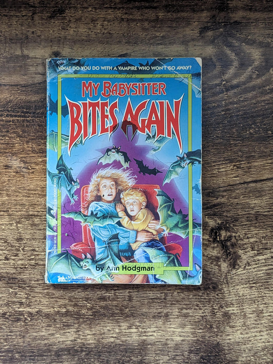 My Babysitter Bites Again (Vintage Paperback) by Ann Hodgman