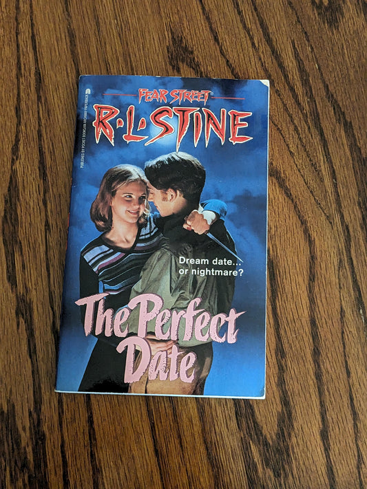 Perfect Date, The (Fear Street #37) R.L. Stine - Vintage Paperback