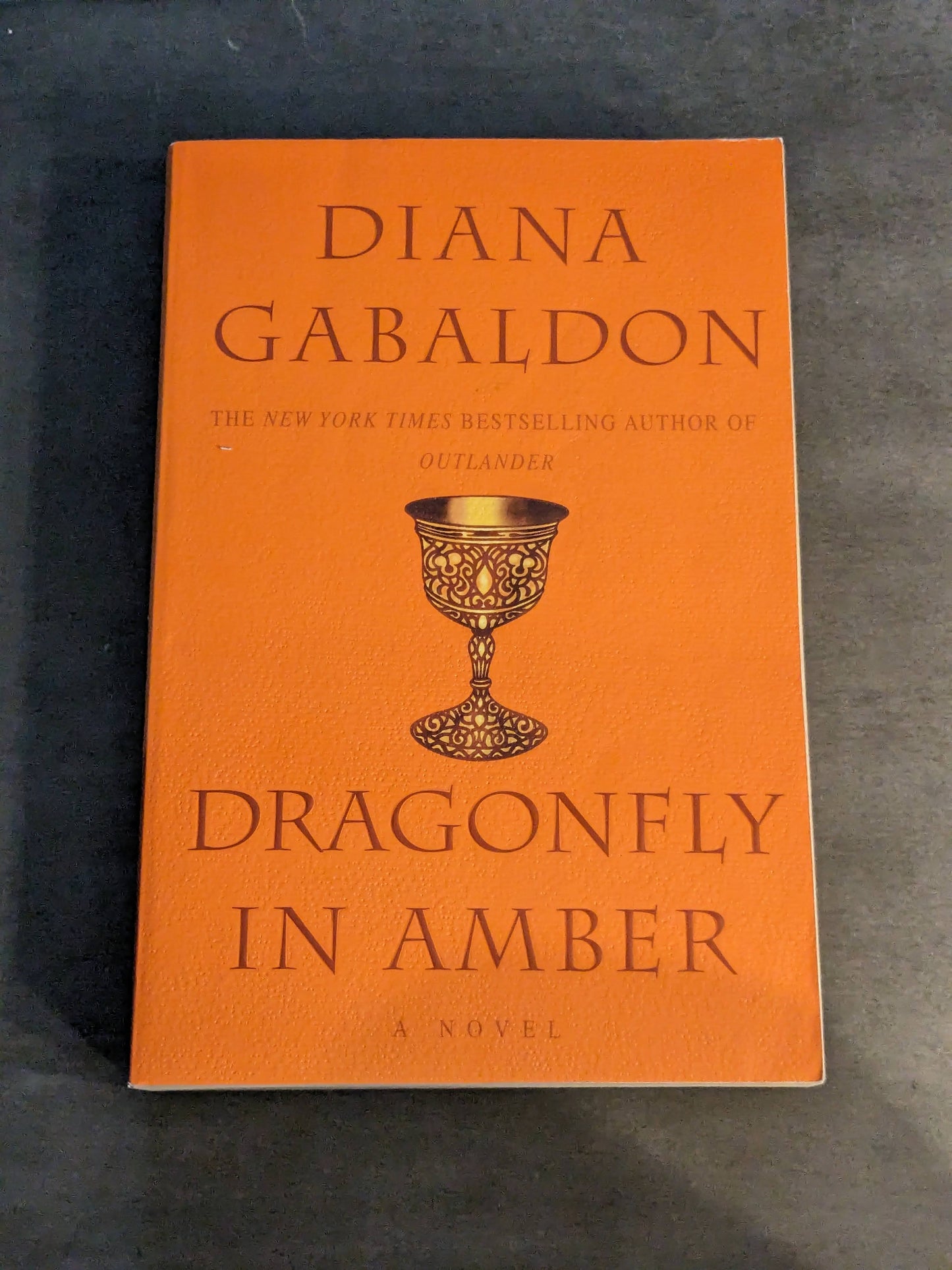 Dragonfly In Amber (Outlander #2) by Diana Gabaldon (Oversized Paperback)