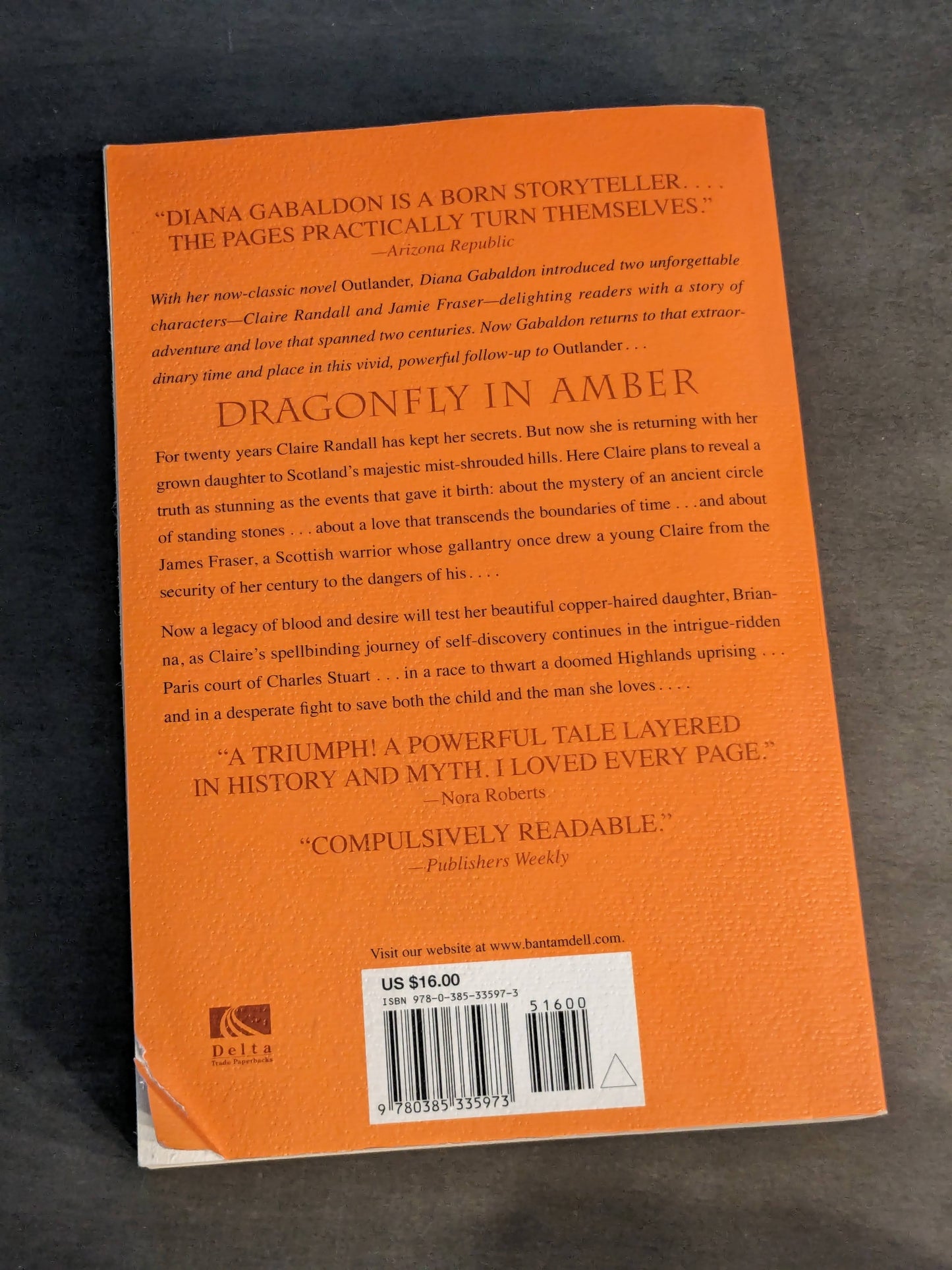 Dragonfly In Amber (Outlander #2) by Diana Gabaldon (Oversized Paperback)