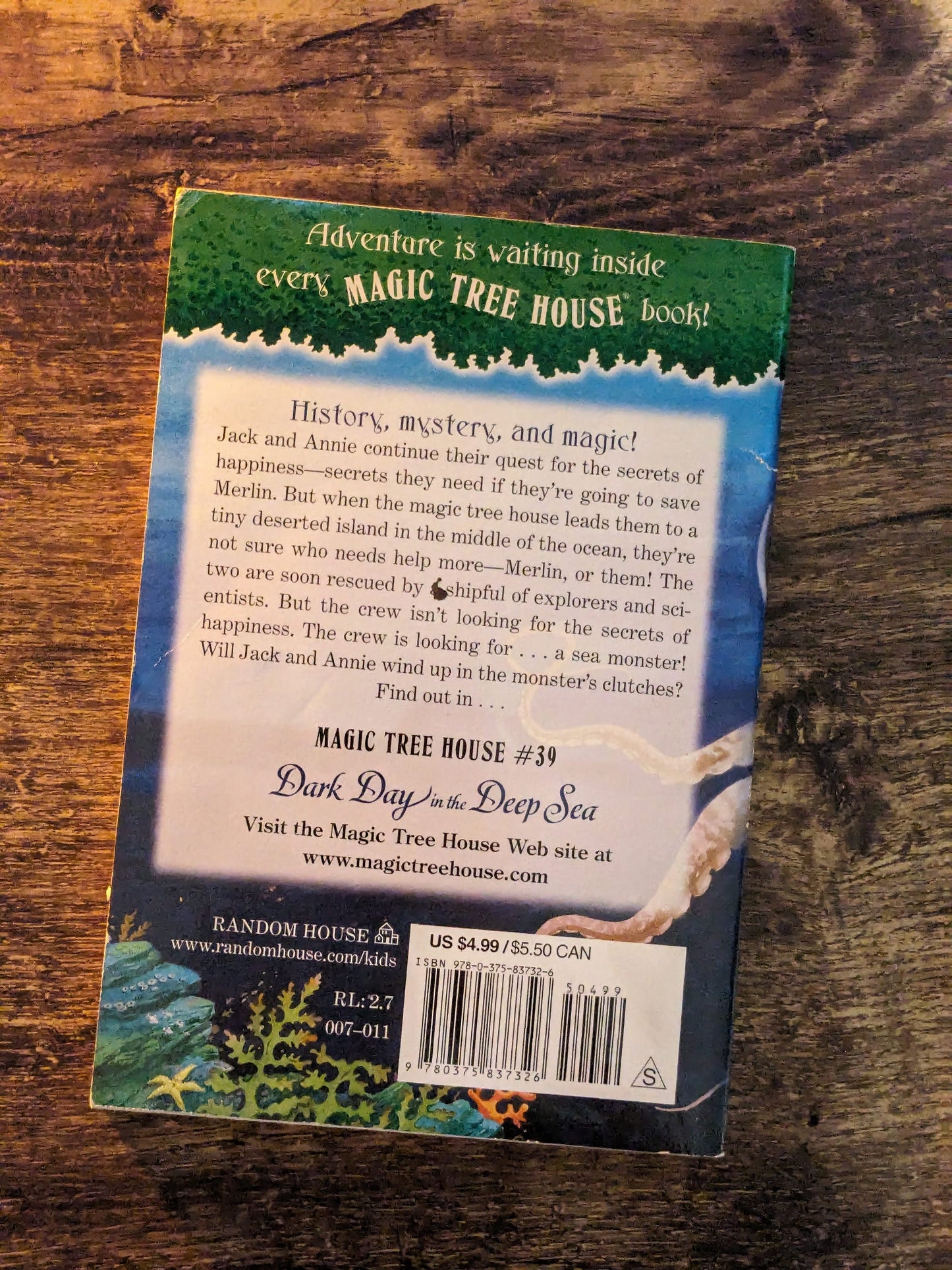 Dark Day in the Deep Sea (Magic Tree House #39) by Mary Pope Osborne