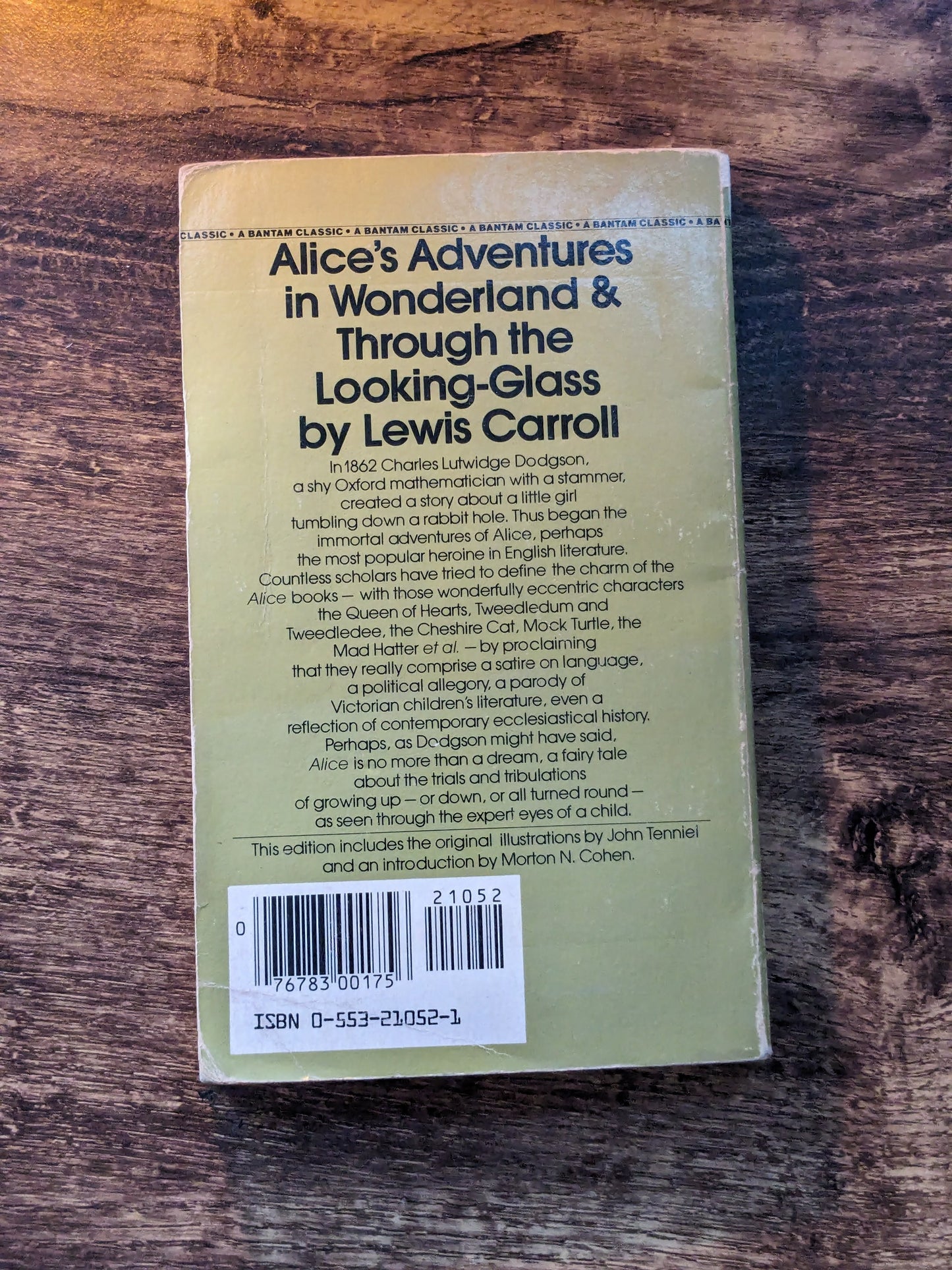 Alice's Adventures in Wonderland & Through the Looking Glass (Vintage Paperback) by Lewis Caroll