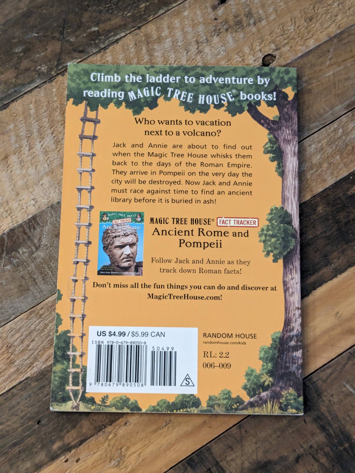 Vacation Under the Volcano (Magic Tree House #13) by Mary Pope Osborne - Paperback