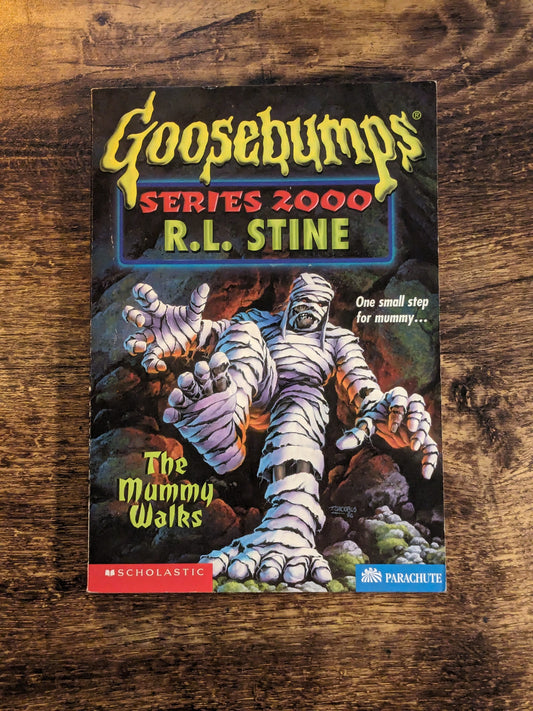 Mummy Walks, The (Goosebumps 2000 #16) by R.L. Stine - Vintage Paperback