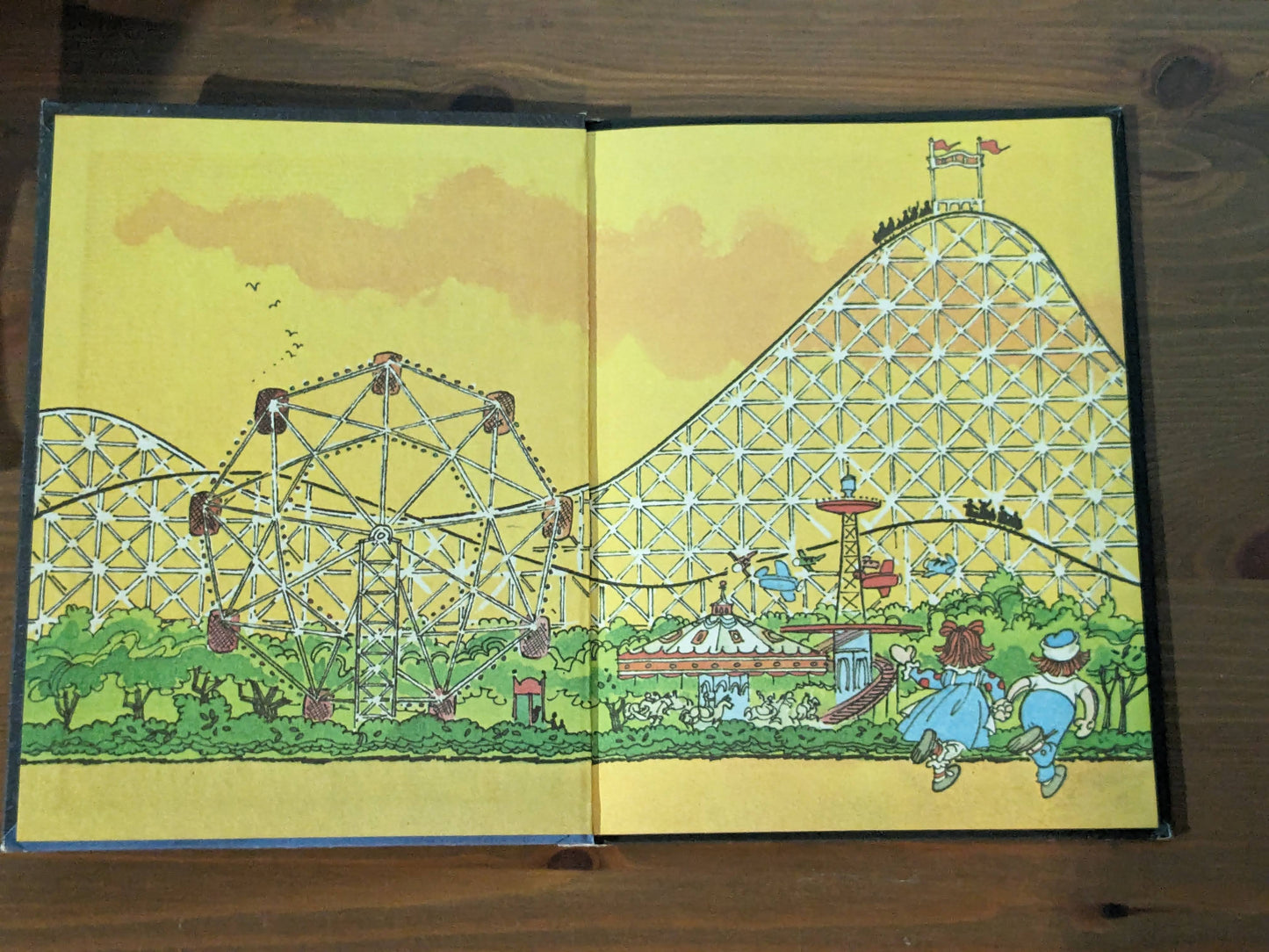 Raggedy Ann & Andy in the Tunnel of Lost Toys (Vintage Hardcover) by Catharine Bushnell, Vernon McKissack Illustrator)