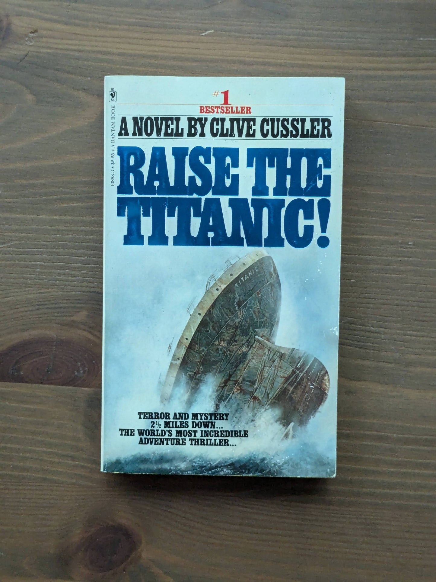 Raise the Titanic! (Vintage Paperback) by Clive Cussler