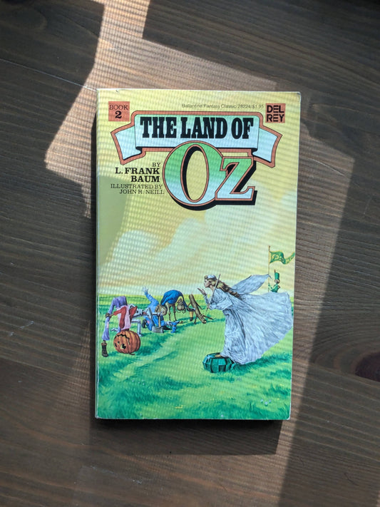 Land of Oz, The (Wizard of Oz #2) by L. Frank Baum - Vintage Paperback