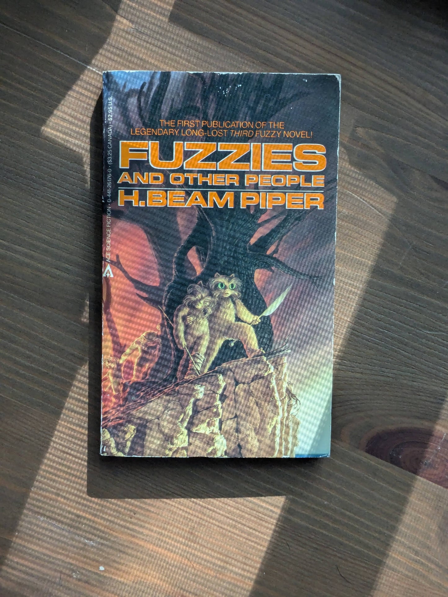 Fuzzies and Other People (Fuzzy Sapiens #3) by H. Beam Piper