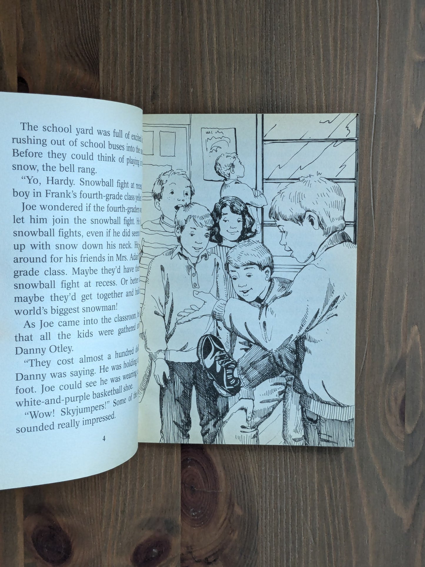 Walking Snowman, The (Hardy Boys: Clues Brothers #10) by Franklin W. Dixon - Vintage Paperback