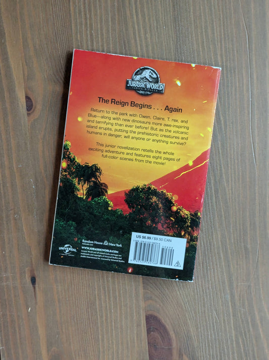 Jurassic World: Fallen Kingdom (The Junior Novelization) by David Lewman - Paperback