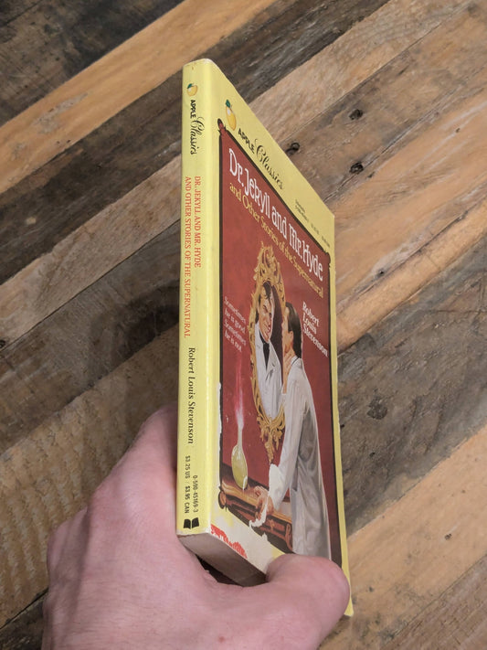 Strange Case of Dr. Jekyll and Mr. Hyde and Other Stories of the Supernatural (Apple Classics) Vintage Paperback