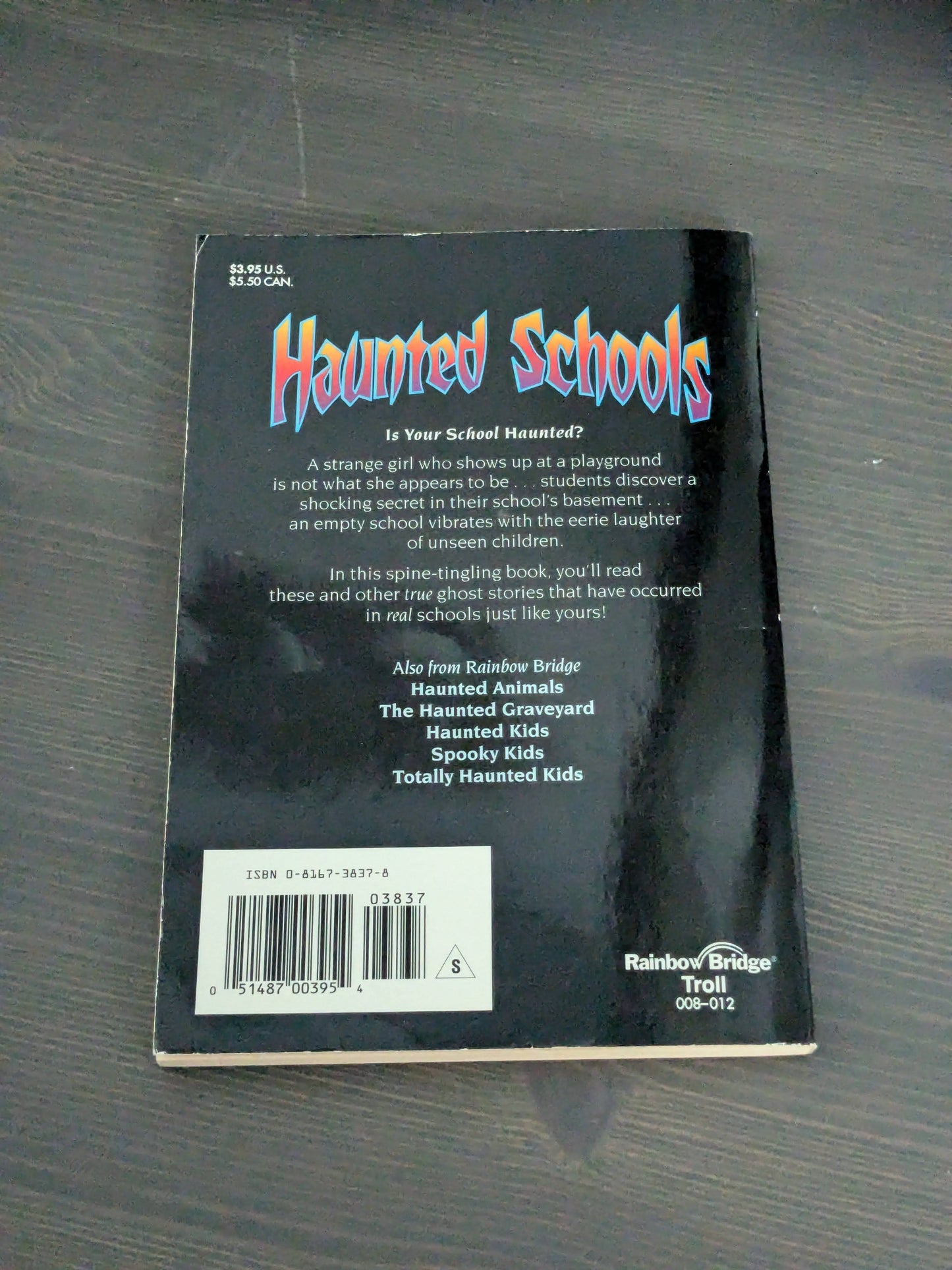 Haunted Schools (Vintage Paperback) by Allan Zullo