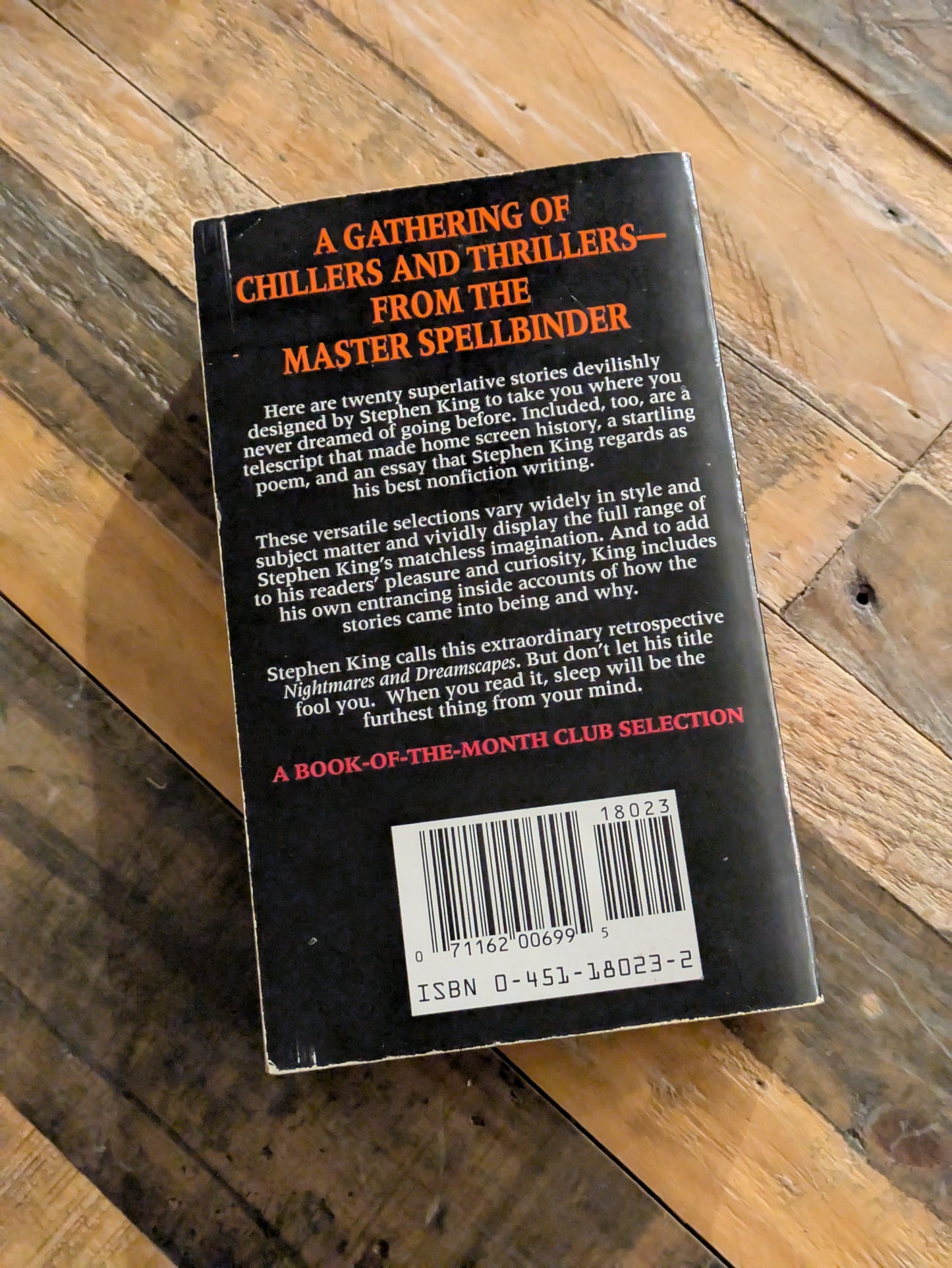 Nightmares and Dreamscapes (Vintage Paperback) by Stephen King