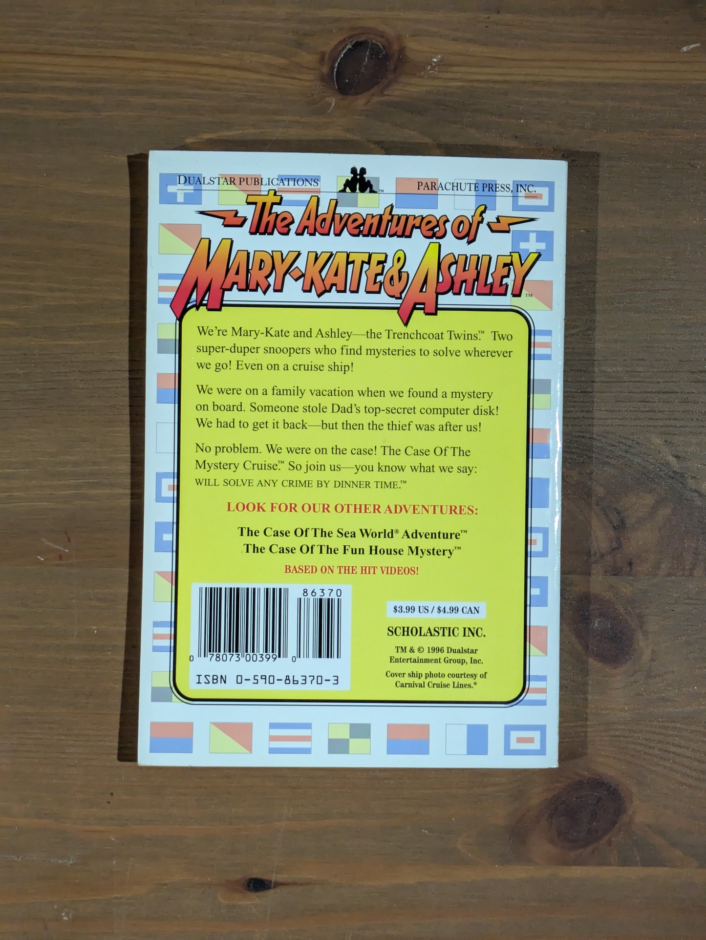 Case of the Mystery Cruise, The (Adventures of Mary-Kate and Ashley #2) by Carol Thompson - Vintage Paperback