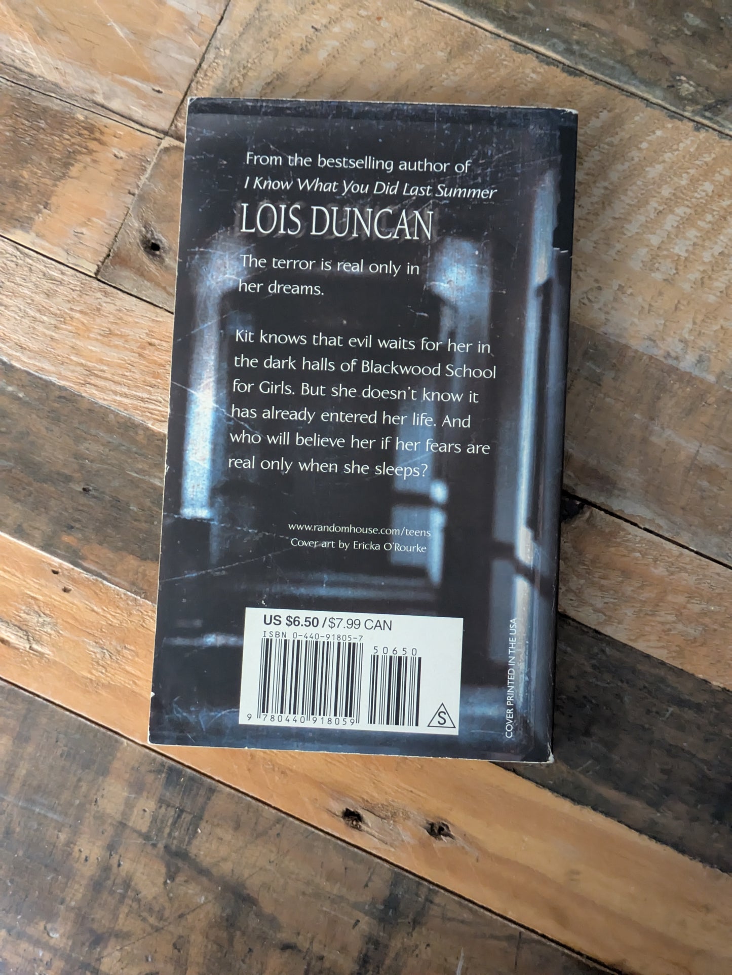 Down a Dark Hall (Vintage Paperback) by Lois Duncan