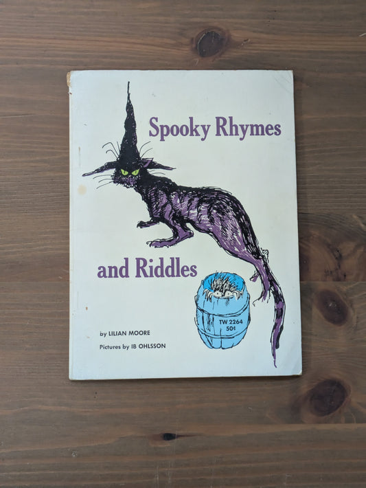 Spooky Rhymes and Riddles (Vintage Paperback) by Lilian Moore, Ib Ohlsson (Illustrator)