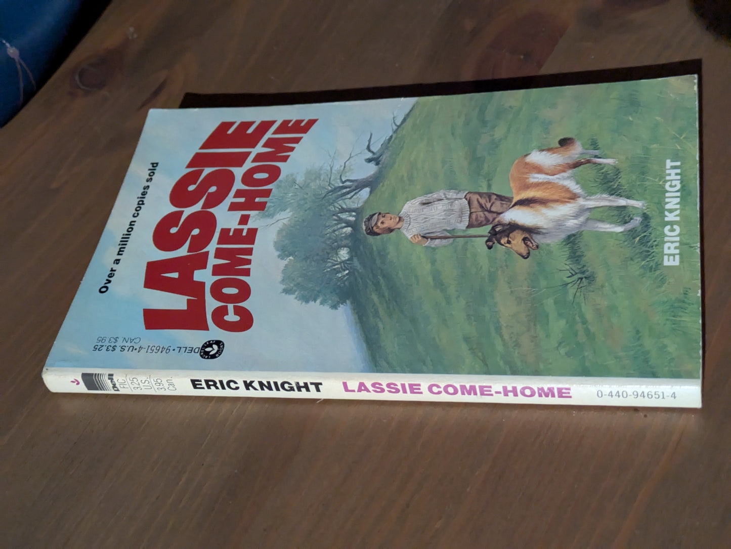 Lassie Come Home (Vintage Paperback) by Eric Knight
