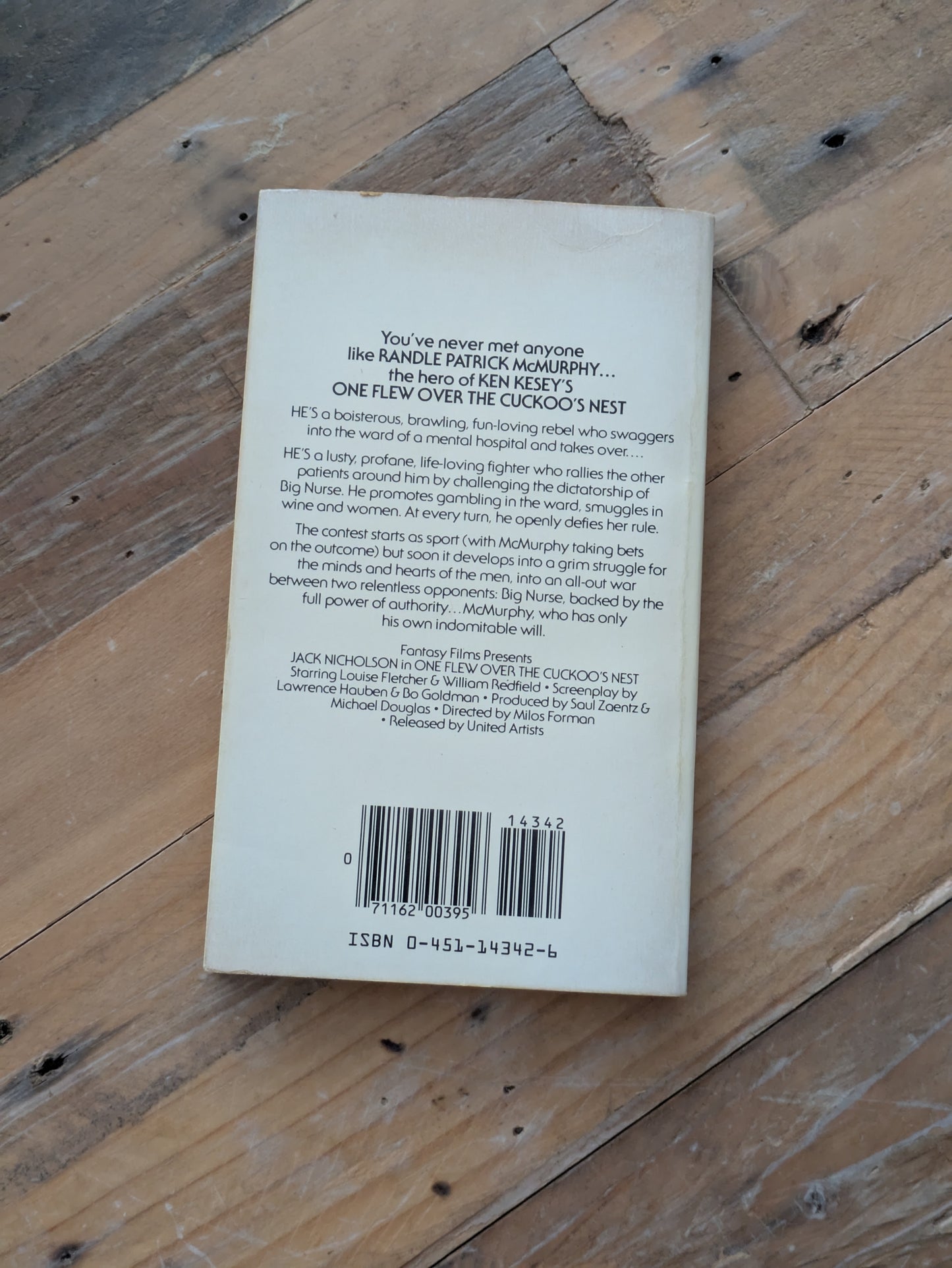 One Flew Over the Cuckoos Nest (Vintage Paperback) by Ken Kesey