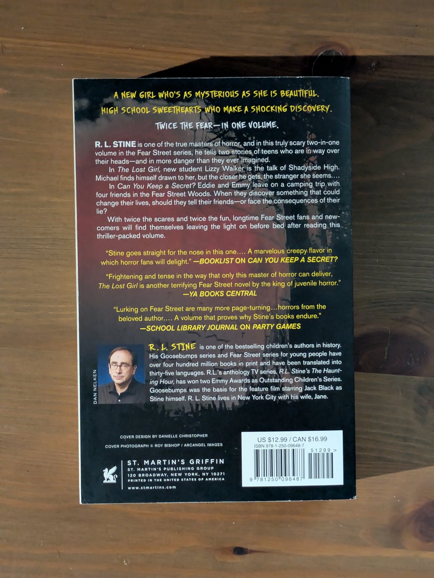 Secrets (The Lost Girl / Can You Keep a Secret?) Fear Street Super Thriller by R.L. Stine