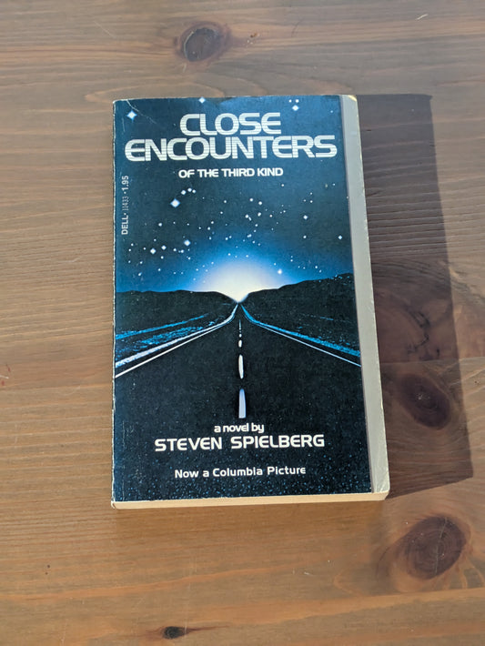 Close Encounters of the Third Kind (Movie Tie-In Edition) by Steven Spielberg - Vintage Paperback